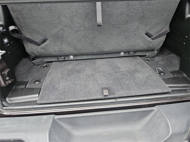 Vehicle image 20 of 23