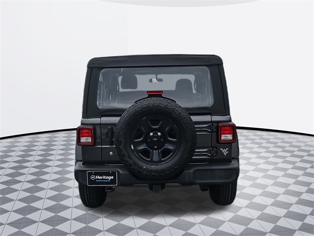 Vehicle image 6 of 23
