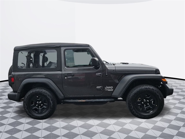 Vehicle image 4 of 23