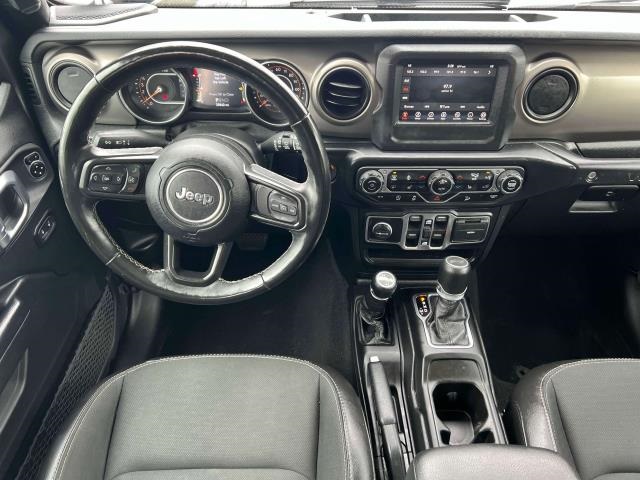 Vehicle image 29 of 34