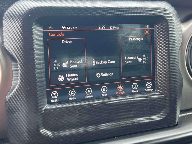 Vehicle image 31 of 34
