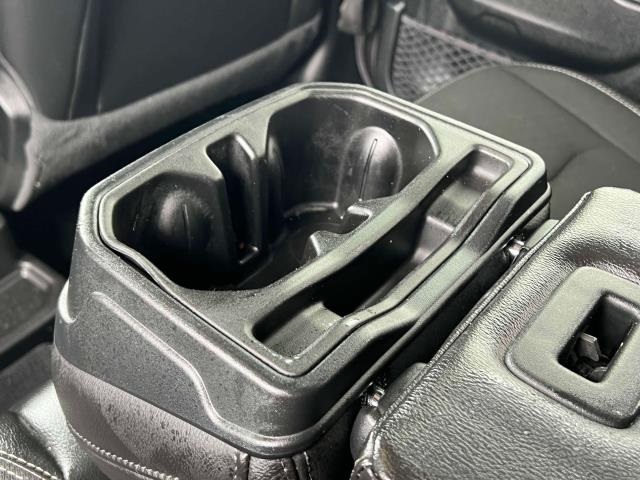 Vehicle image 15 of 34