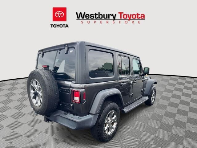 Vehicle image 4 of 34
