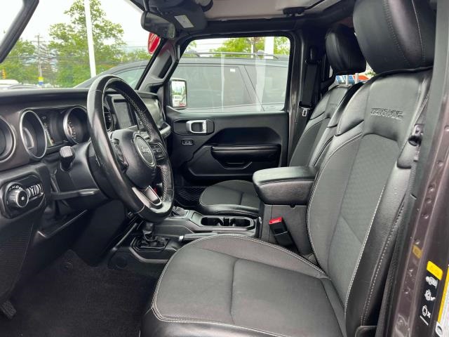 Vehicle image 8 of 34
