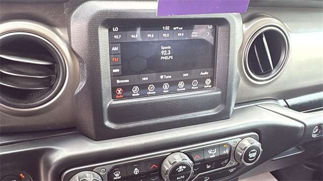 Vehicle image 12 of 32