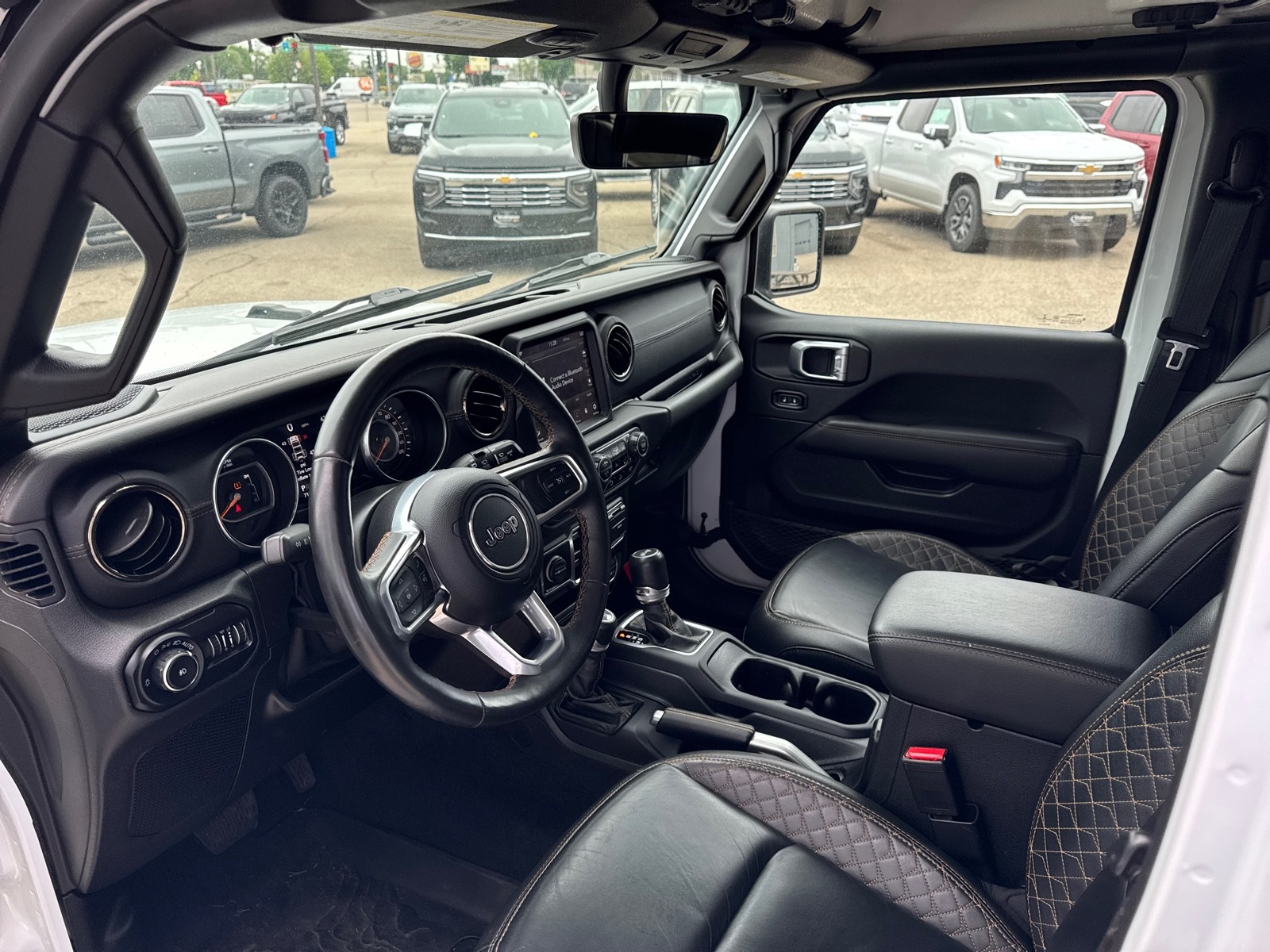 Vehicle image 5 of 6