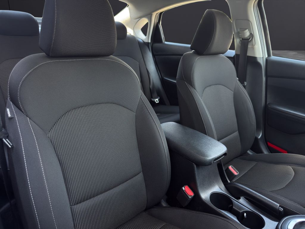 Vehicle image 10 of 20