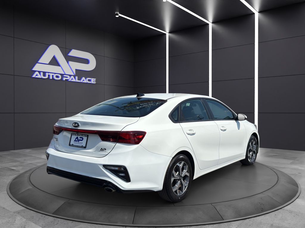 Vehicle image 4 of 20