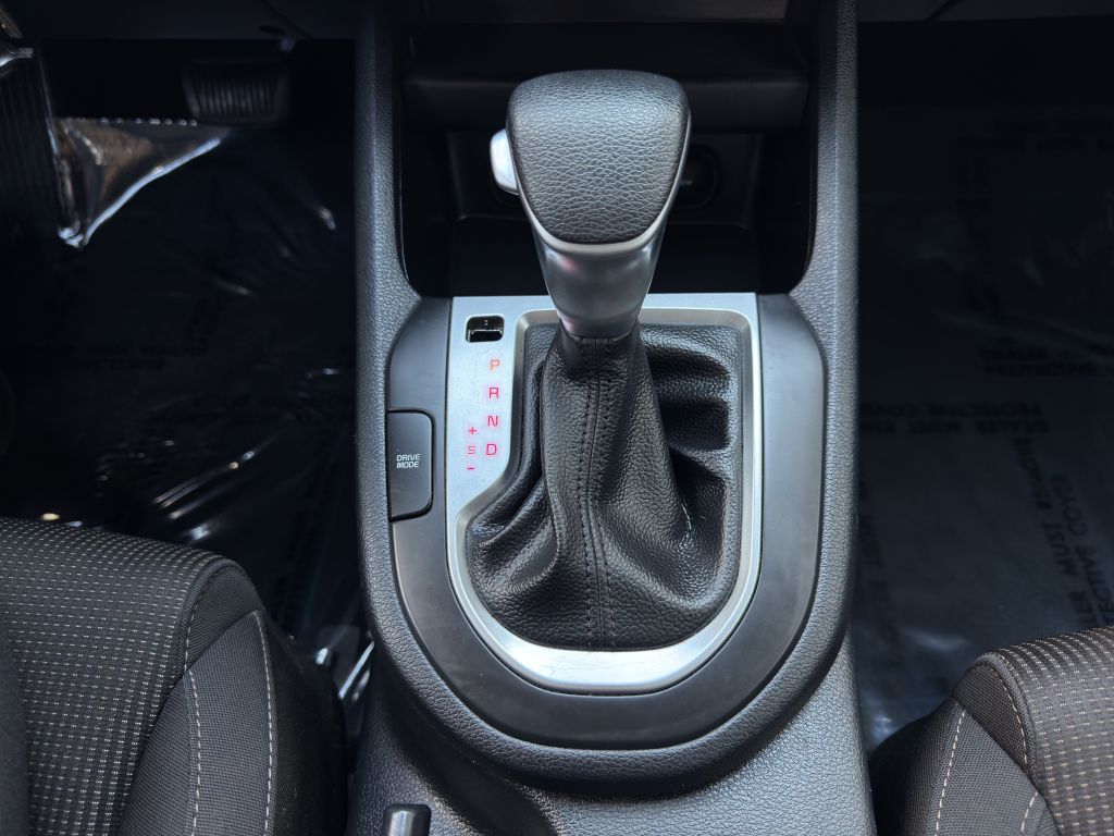Vehicle image 15 of 20