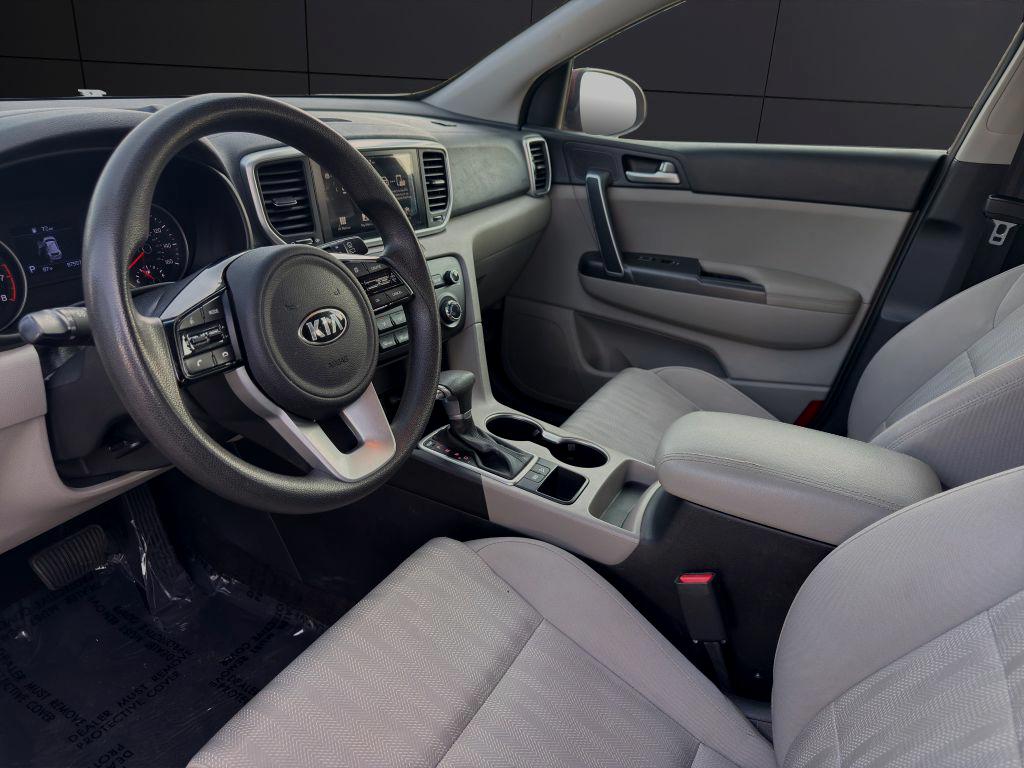 Vehicle image 11 of 15