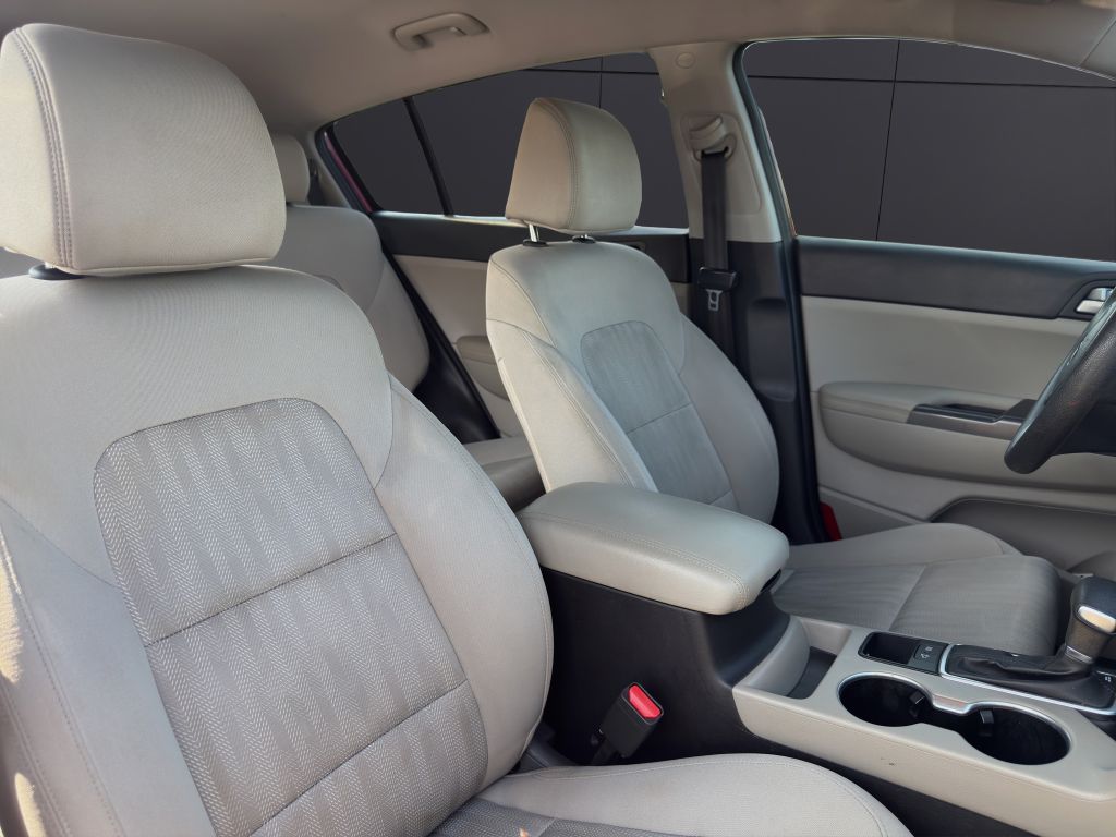 Vehicle image 9 of 15