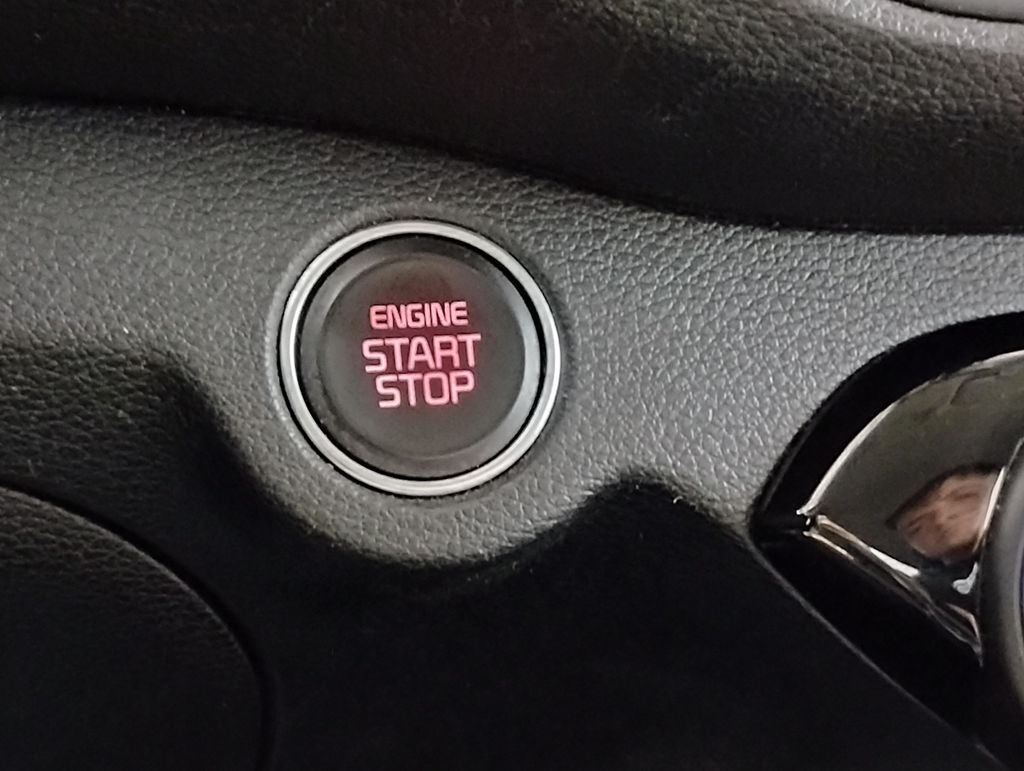 Vehicle image 26 of 37