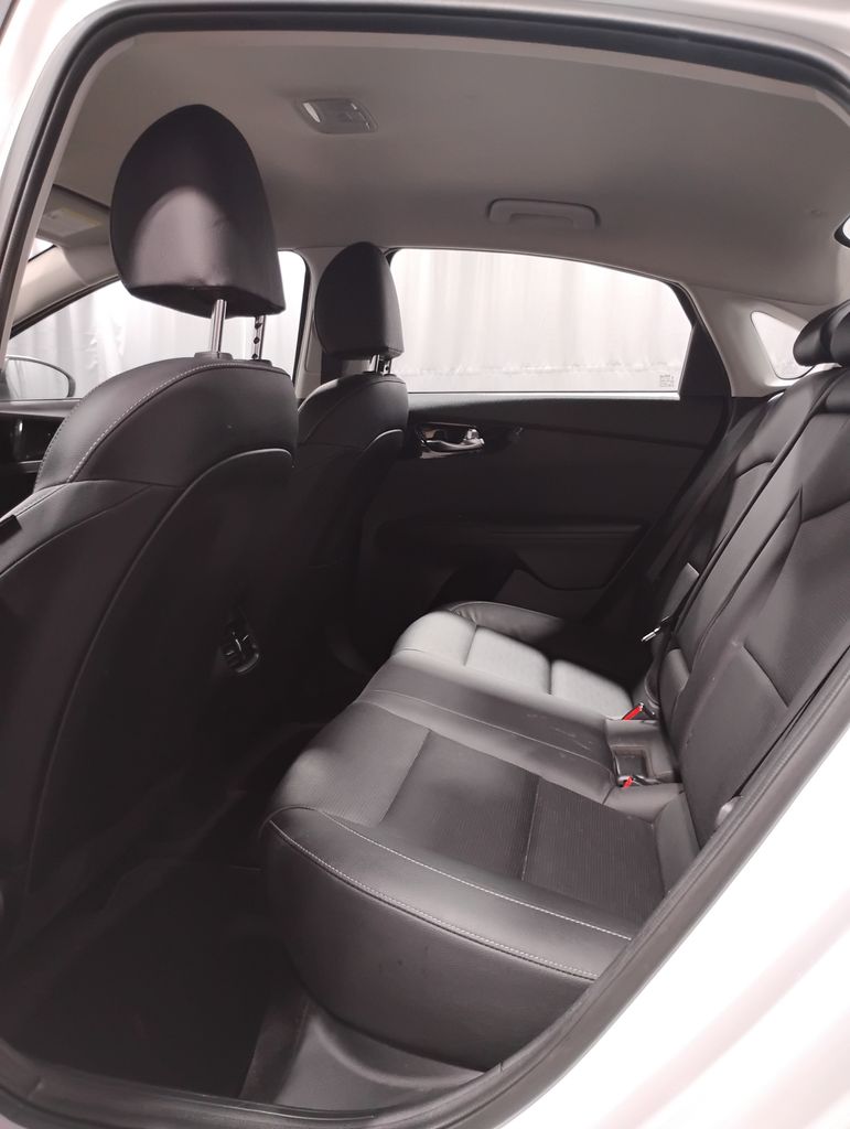 Vehicle image 18 of 37