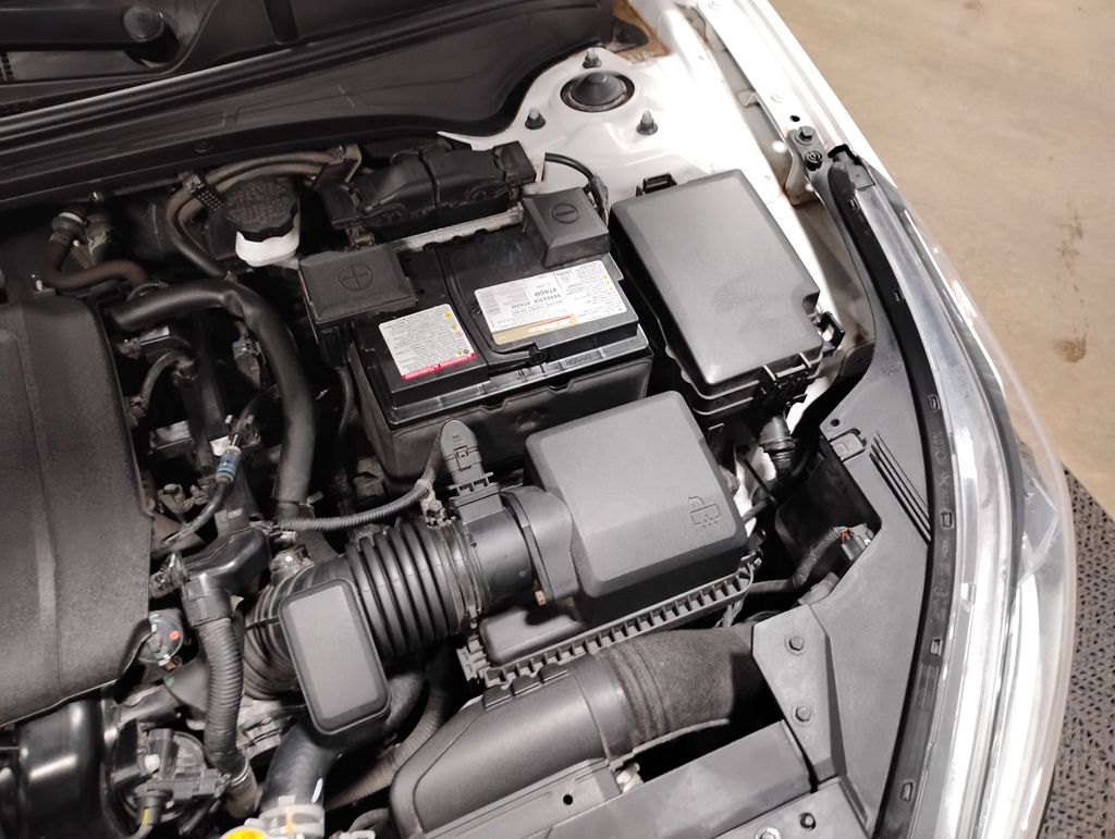 Vehicle image 10 of 37