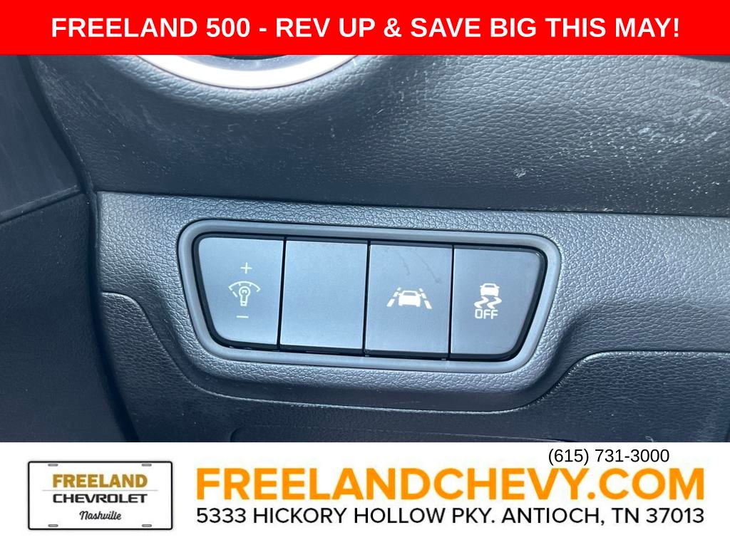 Vehicle image 11 of 22