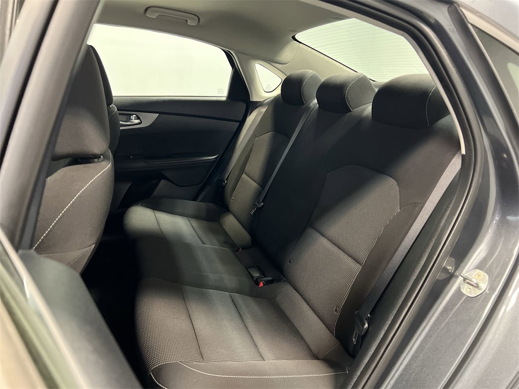 Vehicle image 22 of 30