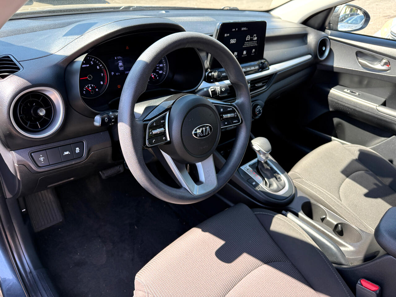 Vehicle image 10 of 24