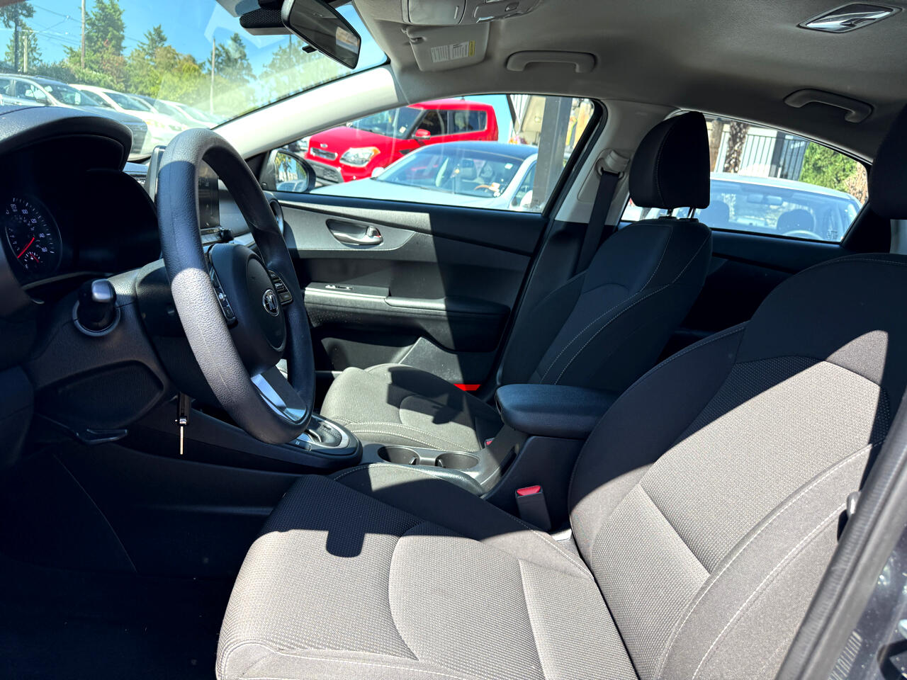 Vehicle image 11 of 24