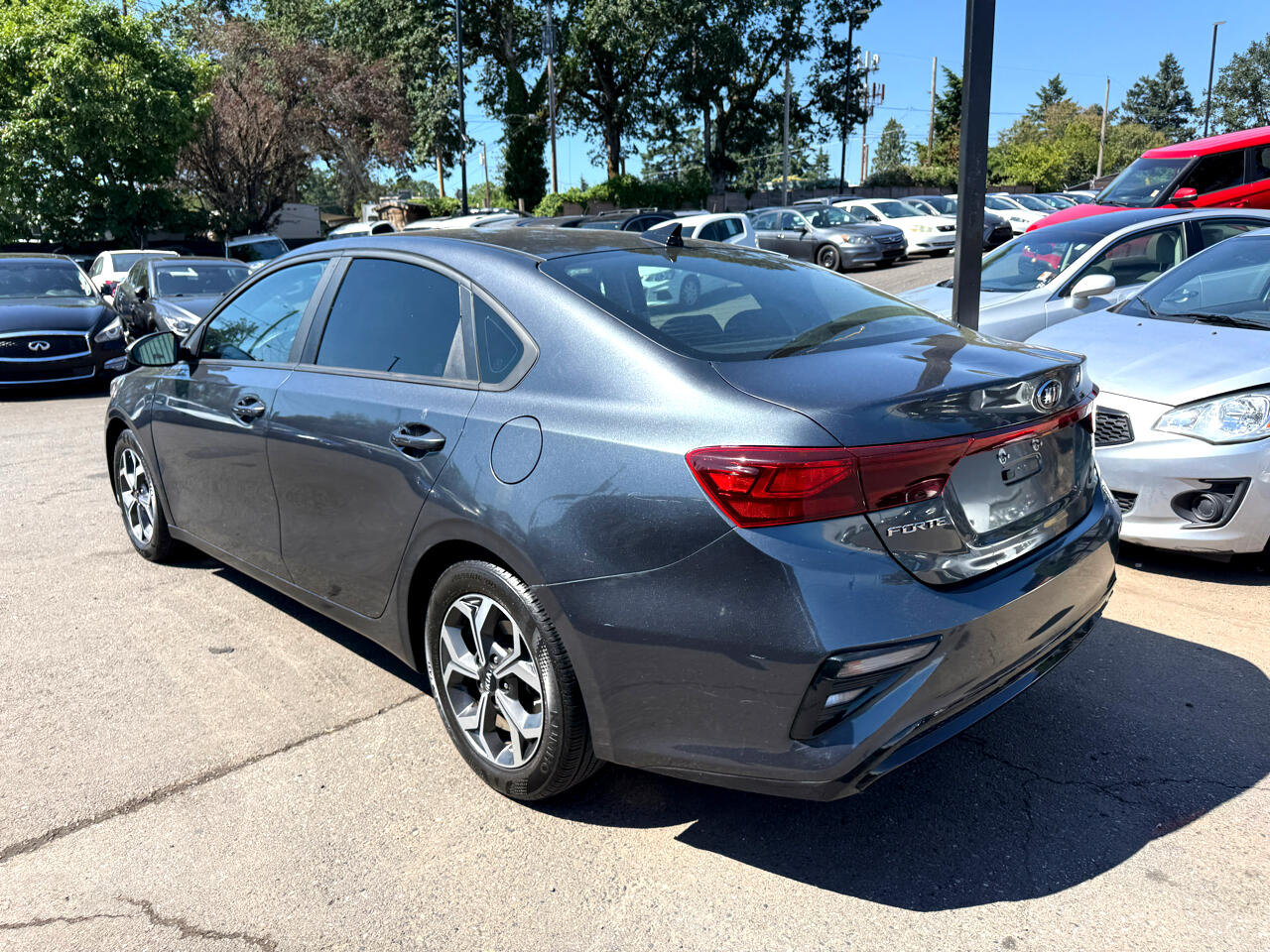Vehicle image 7 of 24