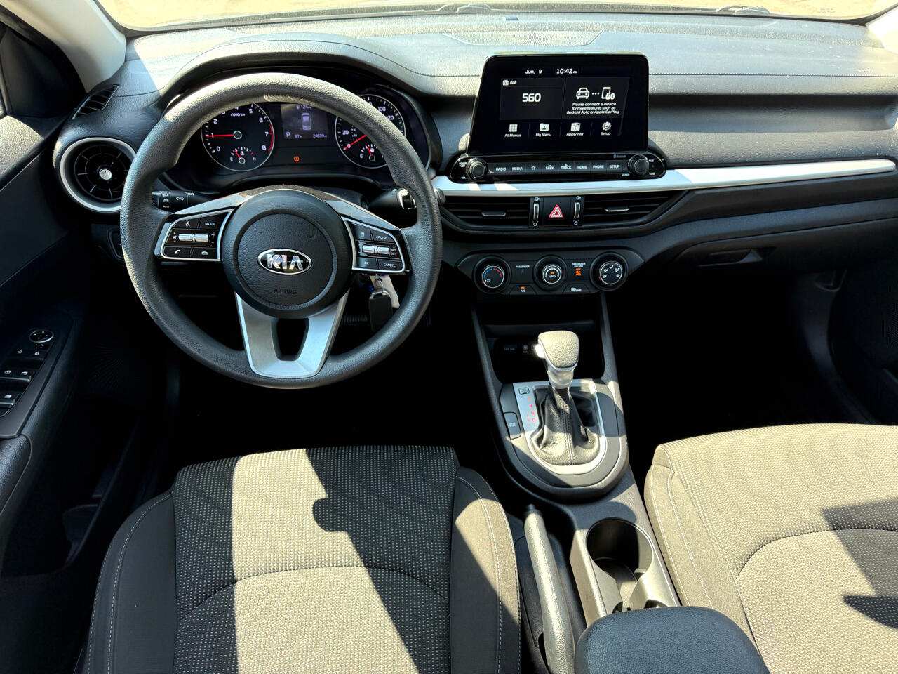 Vehicle image 13 of 24