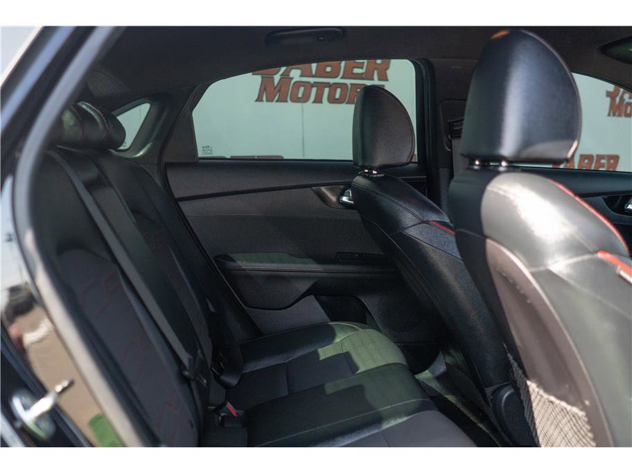 Vehicle image 40 of 42