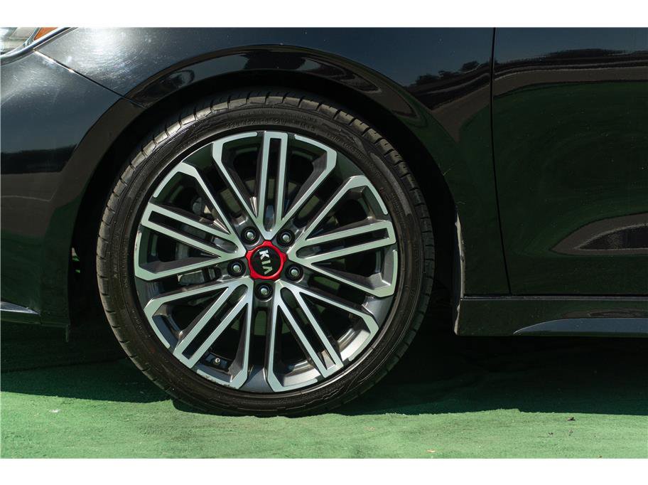 Vehicle image 25 of 42