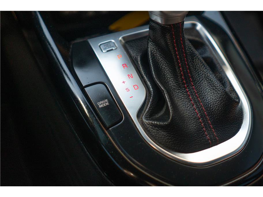 Vehicle image 18 of 42