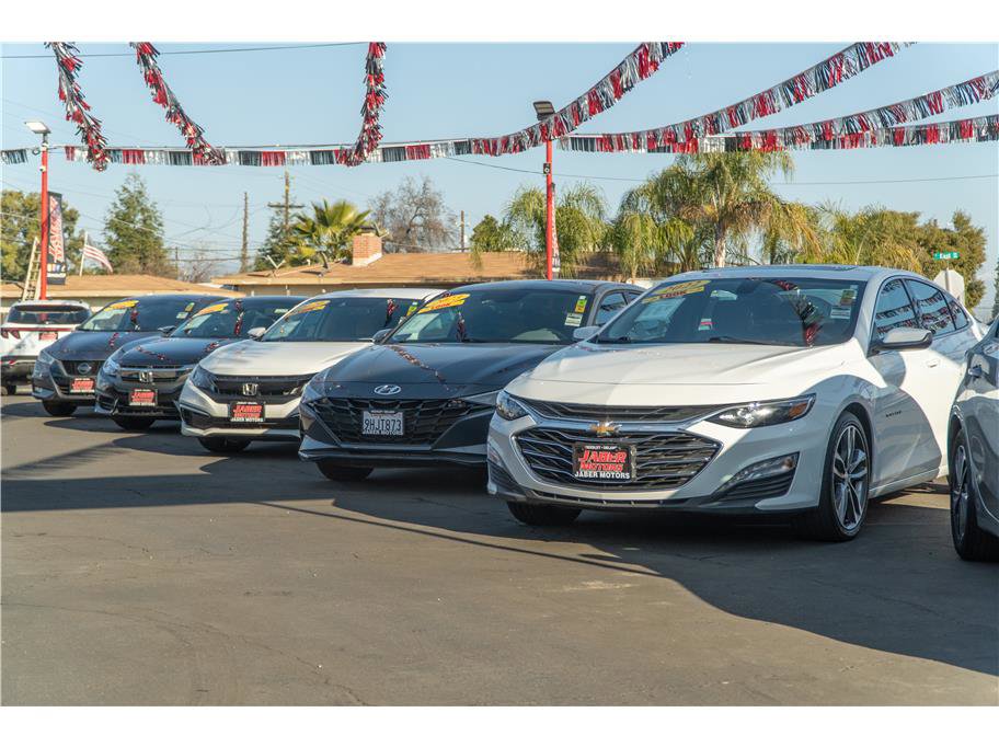 Vehicle image 19 of 42