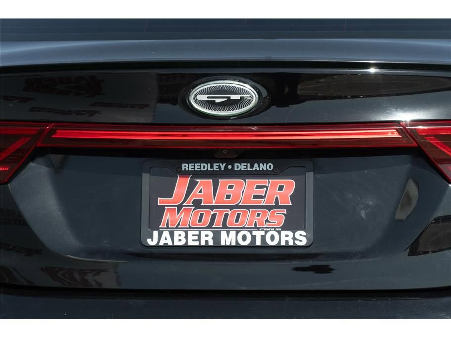 Vehicle image 34 of 42