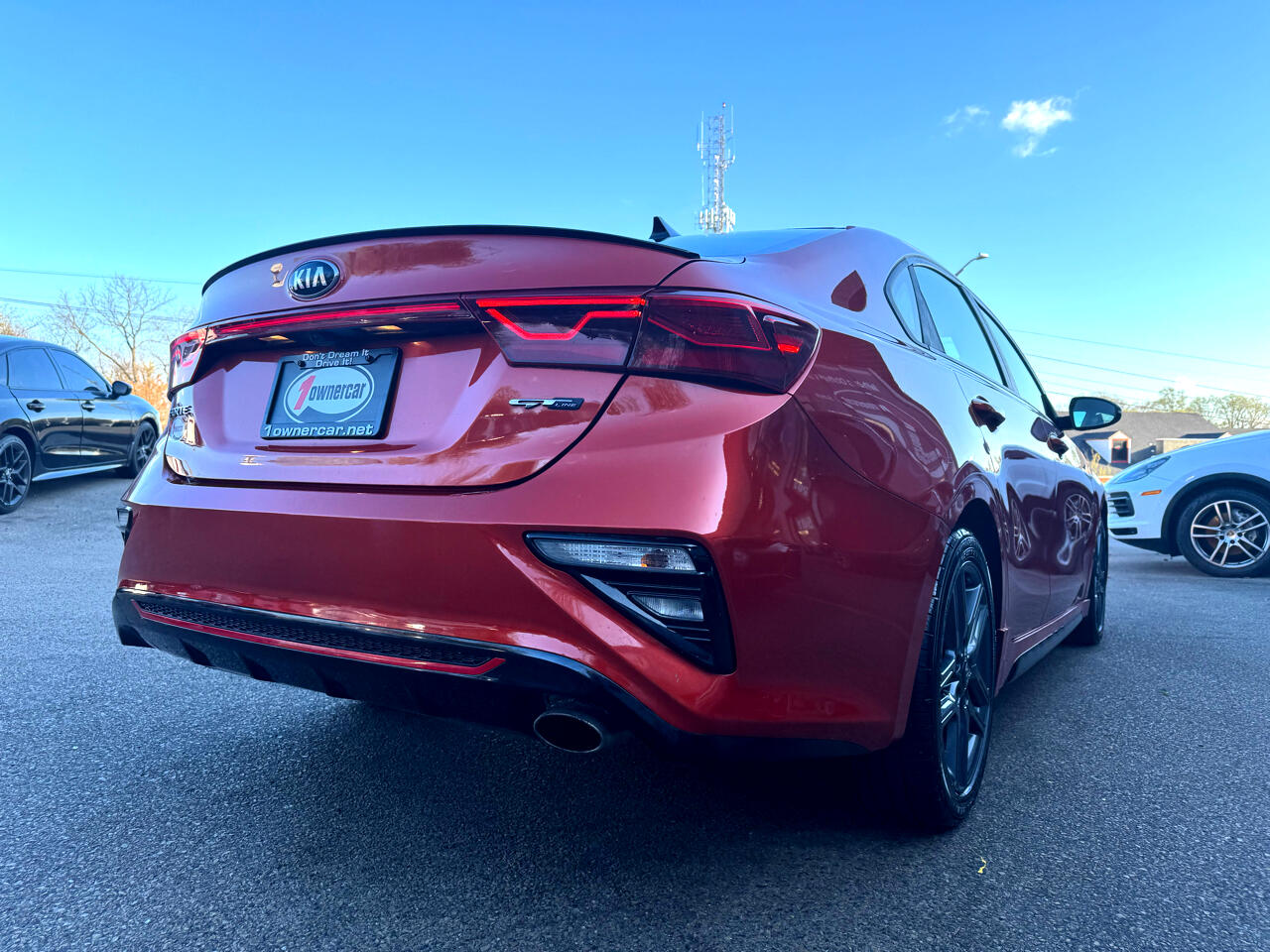 Vehicle image 10 of 50