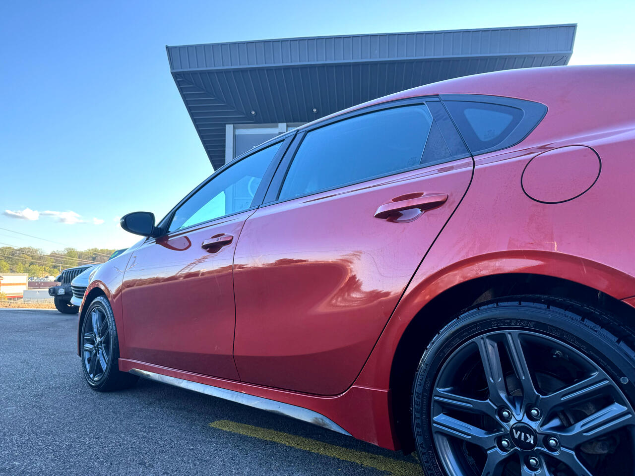 Vehicle image 18 of 50