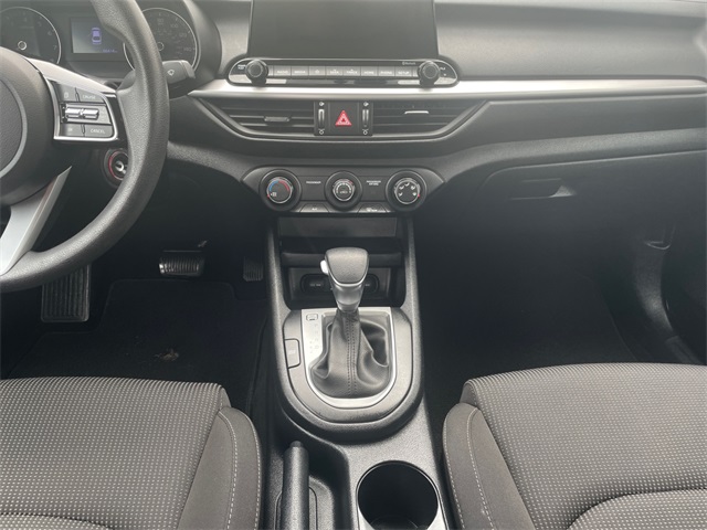 Vehicle image 11 of 15