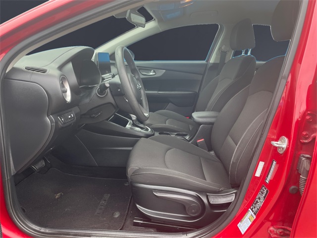 Vehicle image 9 of 15