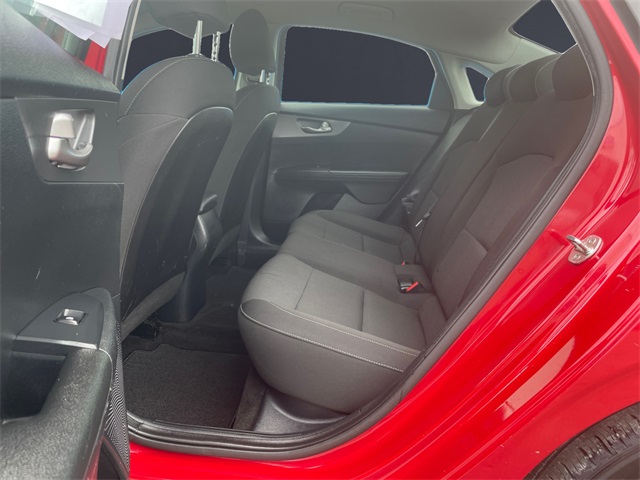 Vehicle image 13 of 15