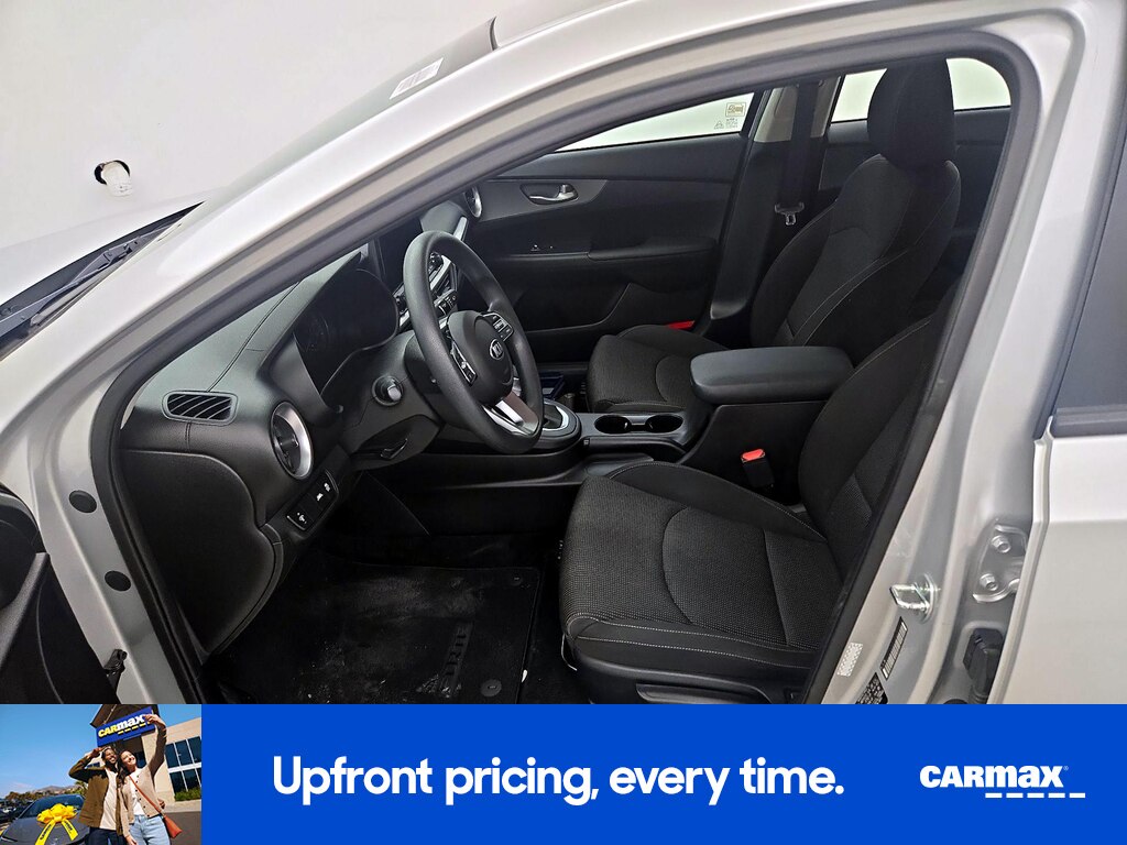 2020 Kia Forte LXS Image 21 of 25