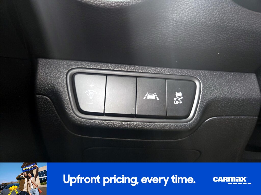 2020 Kia Forte LXS Image 25 of 25