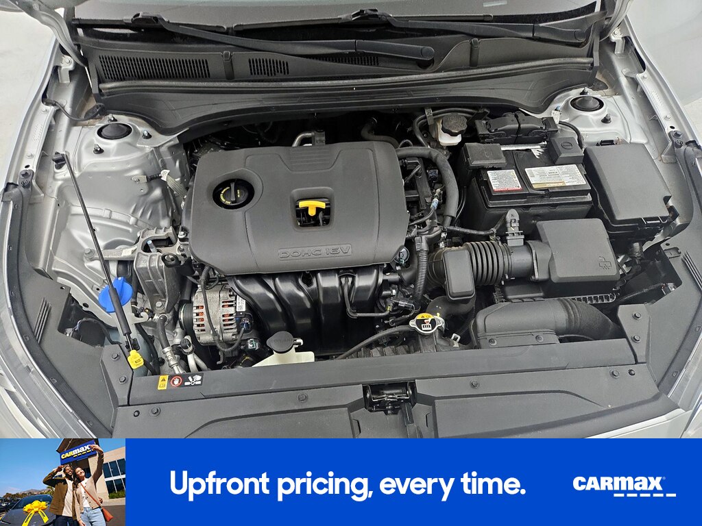 2020 Kia Forte LXS Image 9 of 25