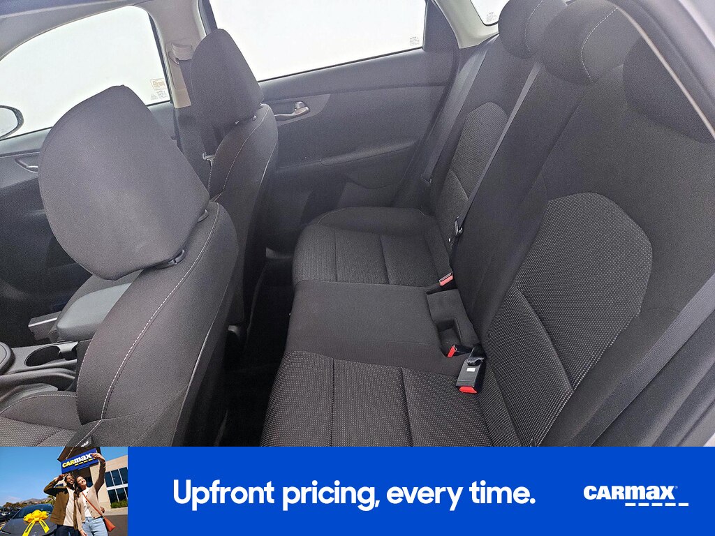 2020 Kia Forte LXS Image 11 of 25