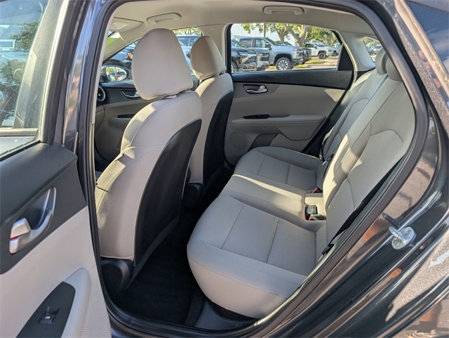 Vehicle image 12 of 29