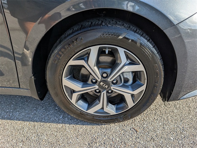 Vehicle image 20 of 29