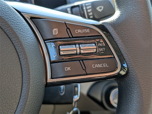 Vehicle image 27 of 29