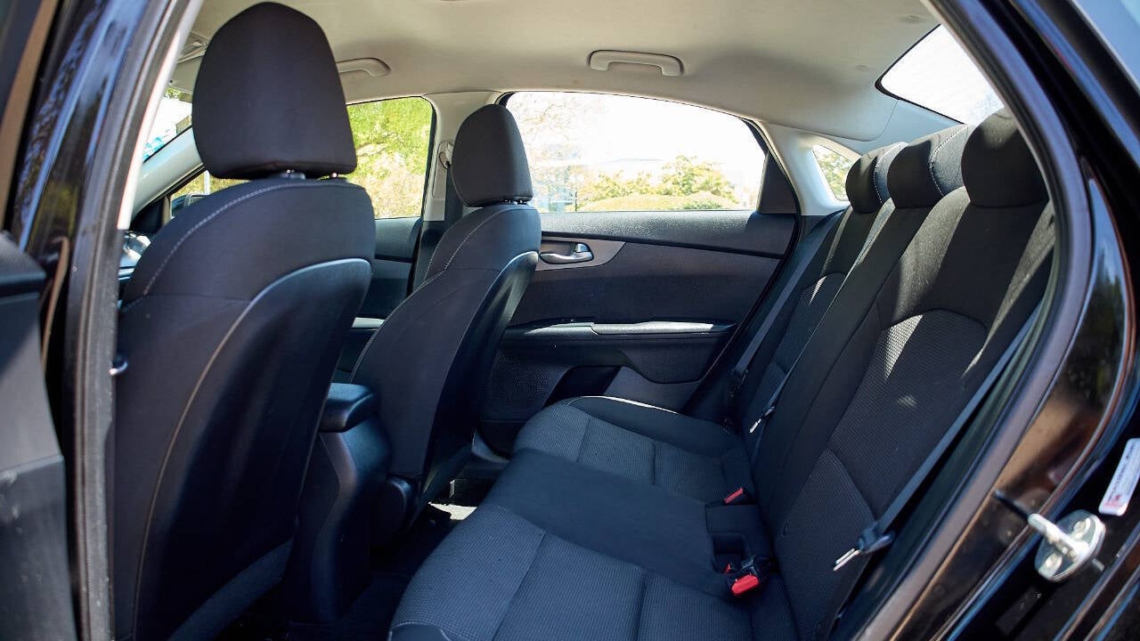 Vehicle image 13 of 25