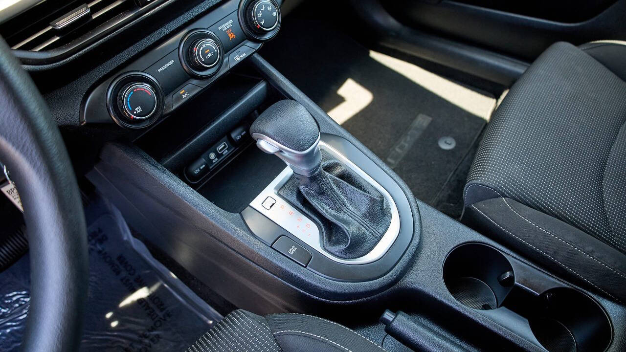 Vehicle image 24 of 25