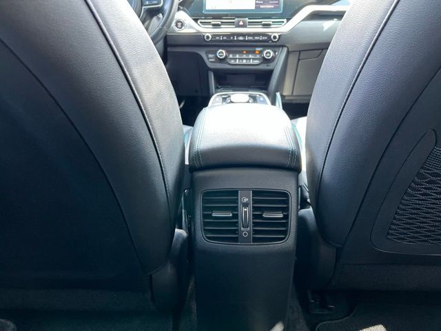 Vehicle image 40 of 59