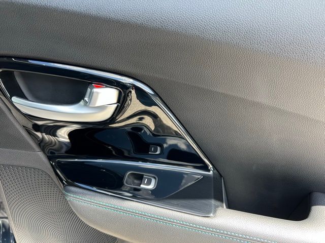 Vehicle image 43 of 59