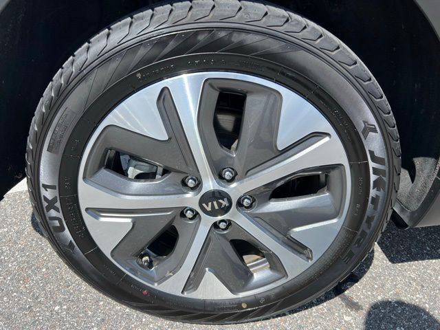 Vehicle image 14 of 59
