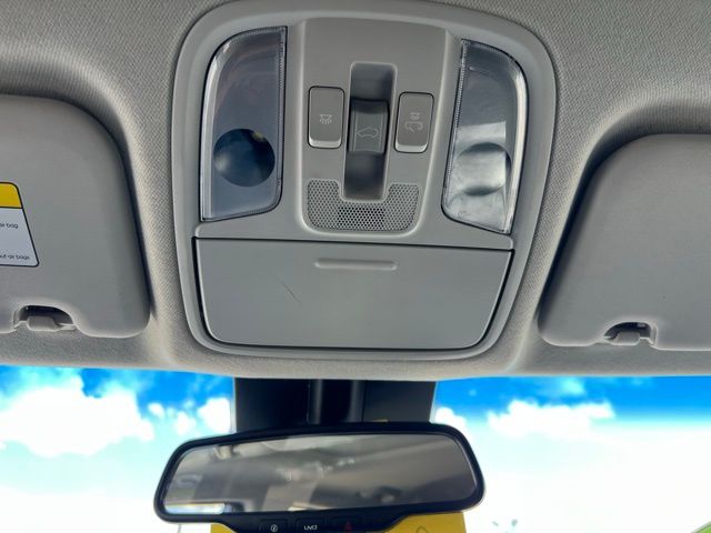 Vehicle image 31 of 59