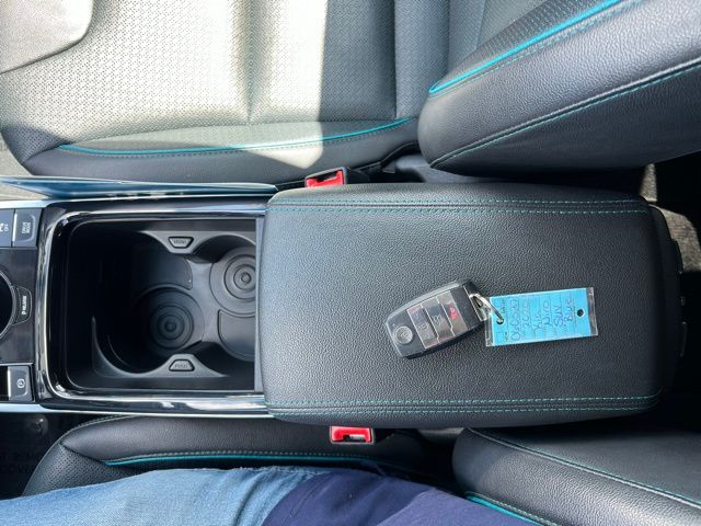 Vehicle image 35 of 59