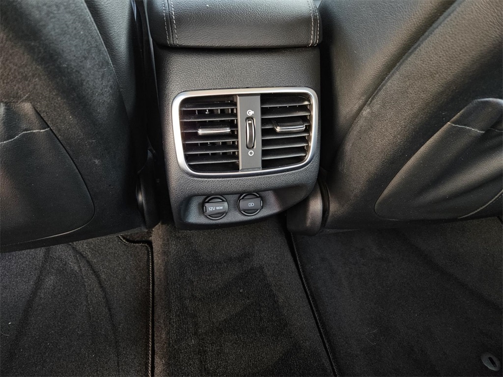 Vehicle image 12 of 30