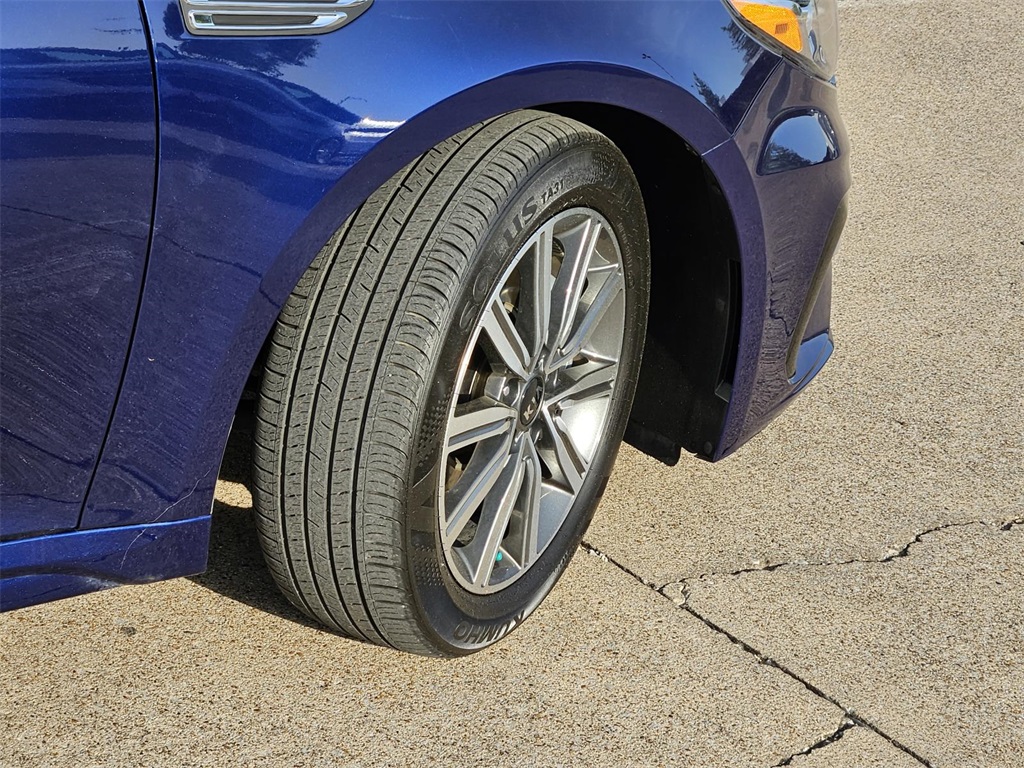 Vehicle image 7 of 30
